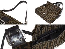 画像をギャラリービューアに読み込む, FENDI フェンディ マンマバケット ワンショルダーバッグ ズッカ柄 キャンバス レザー ブラウン シルバー金具 美品 中古 4b009232