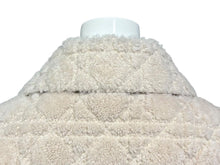 画像をギャラリービューアに読み込む, 極美品 CHRISTIAN DIOR クリスチャンディオール ボアジャケット 243L421A0648 イタリア製 ベージュ アイボリー サイズ54 中古 4b009410