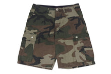Load image into Gallery viewer, 極美品 CHROME HEARTS クロムハーツ Devil Dog Shorts デビルドッグ カーゴショーツ サイズ31 CHクロスパッチ カモフラ柄 中古 4b009472