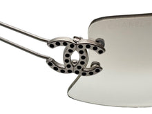 画像をギャラリービューアに読み込む, 極美品 CHANEL シャネル リムレス サングラス 4051-B c.193/6I サイズ74□12 120 ココマーク ラインストーン クリア シルバー 中古 4b009482
