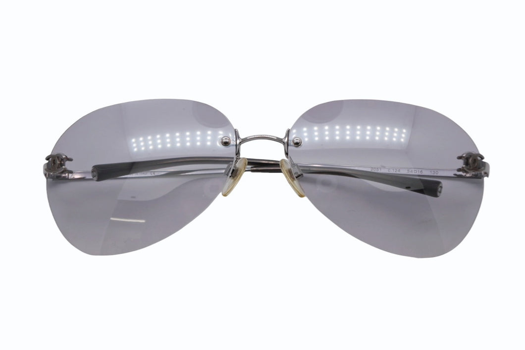 極美品 CHANEL シャネル リムレス サングラス アイウェア 2051 c.124 サイズ54□16 130 ココマーク グレー シルバー 中古 4b009487