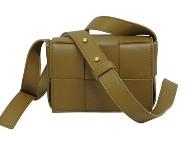 新品同様 BOTTEGAVENETA ボッテガヴェネタ キャンディカセット ショルダーバッグ マキシイントレチャート ブラウン 中古 4b009557