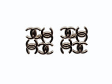 画像をギャラリービューアに読み込む, 極美品 CHANEL シャネル ココマーク ピアス 重量約5.0g A24B刻印 ゴールド メタル GP 両耳用 四連 中古 4b009786