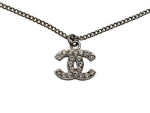 画像をギャラリービューアに読み込む, CHANEL シャネル ココマーク ネックレス 重量約5.0g B11V刻印 全長約44cm ラインストーン メタル クリア シルバー 美品 中古 4b009787