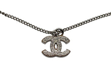 画像をギャラリービューアに読み込む, CHANEL シャネル ココマーク ネックレス 重量約5.0g B11V刻印 全長約44cm ラインストーン メタル クリア シルバー 美品 中古 4b009787