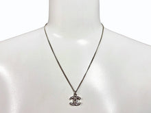 画像をギャラリービューアに読み込む, CHANEL シャネル ココマーク ネックレス 重量約5.0g B11V刻印 全長約44cm ラインストーン メタル クリア シルバー 美品 中古 4b009787