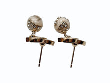 画像をギャラリービューアに読み込む, 極美品 CHANEL シャネル ココマーク ぶら下がりピアス 重量約6.0g C23K刻印 ラインストーン メタル レジン GP 両耳用 中古 4b009795