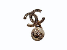 画像をギャラリービューアに読み込む, 極美品 CHANEL シャネル ココマーク ぶら下がりピアス 重量約6.0g C23K刻印 ラインストーン メタル レジン GP 両耳用 中古 4b009795