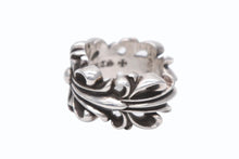 Load image into Gallery viewer, CHROME HEARTS クロムハーツ ダブルフローラルクロスリング 指輪 サイズ15号 重量約16,2g シルバー925 極美品 中古 4b009919