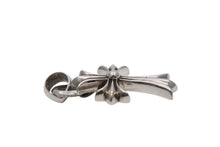 Load image into Gallery viewer, 極美品 CHROME HEARTS クロムハーツ スモールCHクロス ベイル ペンダントトップ 重量23.3g 1991/Sterling刻印 中古 4b009920