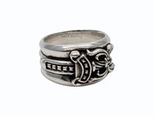 Load image into Gallery viewer, 極美品 CHROME HEARTS クロムハーツ DAGGER RING ダガー リング 指輪 サイズ 重量約14.4g 16号 スターリングシルバー 中古 4b009929