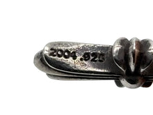 Load image into Gallery viewer, CHROME HEARTS クロムハーツ CHクロス ベビーファット チャーム ペンダントトップ 重量2.0g シルバー 2004/.925刻印 美品 中古 4b009932