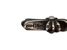 Load image into Gallery viewer, CHROME HEARTS クロムハーツ CHクロス ベビーファット チャーム ペンダントトップ 重量2.1g シルバー 2004/.925刻印 美品 中古 4b009922