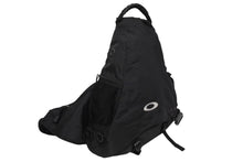 Load image into Gallery viewer, OAKLEY オークリー SLING BAG スリングバッグ ワンショルダーバッグ ナイロン ブラック メタルロゴ 刺繍ロゴ 美品 中古 4b009998