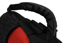 Load image into Gallery viewer, OAKLEY オークリー SLING BAG スリングバッグ ワンショルダーバッグ ナイロン レッド ブラック メタルロゴ 刺繍ロゴ 美品 中古 4b009999