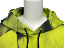 Load image into Gallery viewer, LOUIS VUITTON ルイヴィトン 23AW プルオーバーパーカー RM232M ZE5 HPY20W サイズM ライムグリーン プリント 美品 中古 4b010008