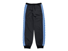 Load image into Gallery viewer, LOUIS VUITTON ルイ ヴィトン トラックパンツ RM231M ニット ナイロン 23SS LV ロゴ モノグラム フェアアイル 美品 中古 4b010012