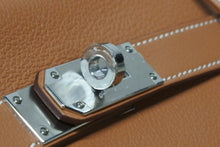 Load image into Gallery viewer, 未使用 激レア HERMES エルメス ケリー50 ハンドバック ゴールド トリヨンクレマンス シルバー金具 B刻印 中古 4b010020