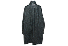 Load image into Gallery viewer, CHROME HEARTS クロムハーツ オーバー 長袖シャツ サイズS カモ柄 希少 クロスボールボタン マハルキタ 美品 中古 4b010040