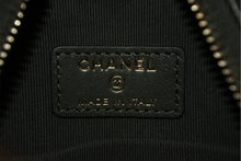 Load image into Gallery viewer, 新品未使用 CHANEL シャネル CHANEL19 ラウンドクラッチ チェーンショルダーバッグ AP0945 ランダム番台 ココマーク ラムスキン 中古 4b010051