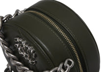 Load image into Gallery viewer, 新品未使用 CHANEL シャネル CHANEL19 ラウンドクラッチ チェーンショルダーバッグ AP0945 ランダム番台 ココマーク ラムスキン 中古 4b010051