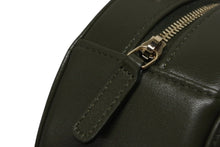 Load image into Gallery viewer, 新品未使用 CHANEL シャネル CHANEL19 ラウンドクラッチ チェーンショルダーバッグ AP0945 ランダム番台 ココマーク ラムスキン 中古 4b010051