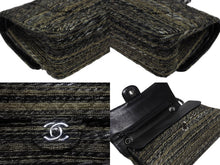 Load image into Gallery viewer, CHANEL シャネル マトラッセ25 Wフラップ Wチェーンショルダーバッグ 10番台 ココマーク ツイード レザー シルバー金具 美品 中古 4b010086