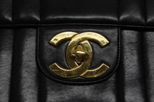 Load image into Gallery viewer, 極美品 CHANEL シャネル マドモアゼル Sフラップ Wチェーンショルダーバッグ 3番台 ココマーク ラムスキン ゴールド金具 中古 4b010087