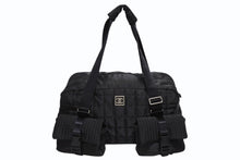 Load image into Gallery viewer, CHANEL シャネル スポーツライン ボストンバッグ 10番台 ココマーク チョコバー ナイロン ブラック シルバー金具 美品 中古 4b010100