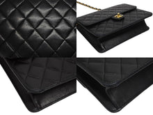 Load image into Gallery viewer, CHANEL シャネル Sフラップ チェーンショルダーバッグ 10番台 ラムスキン ココマーク キルティング ブラック ゴールド金具 美品 中古 4b010104