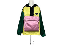 Load image into Gallery viewer, 極美品 PRADA プラダ 20SS ナイロンアノラックジャケット 291766 FRANK OCEAN着用 トライアングルロゴ マルチカラー サイズ38 中古 4b010130