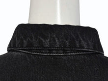 Load image into Gallery viewer, 極美品 CHANEL シャネル 長袖デニムシャツ P77614V69611 サイズ42 ココマーク ラインストーン ブラック 中古 4b010158