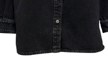 Load image into Gallery viewer, 極美品 CHANEL シャネル 長袖デニムシャツ P77614V69611 サイズ42 ココマーク ラインストーン ブラック 中古 4b010158