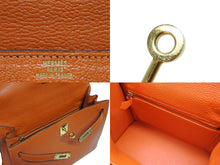 Load image into Gallery viewer, 極美品 HERMES エルメス ケリー25 2WAY ショルダーバッグ 外縫 ◻︎F刻印 シェーブル オレンジ ゴールド金具 中古 4b010169