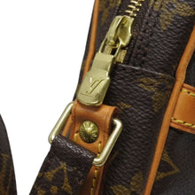 Load image into Gallery viewer, LOUIS VUITTON ルイヴィトン モノグラム ダヌーブ ショルダーバッグ M45266 ゴールド金具 ロゴ 美品 中古 4b010177
