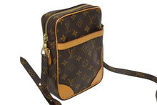 画像をギャラリービューアに読み込む, LOUIS VUITTON ルイヴィトン モノグラム ダヌーブ ショルダーバッグ M45266 ゴールド金具 ロゴ 美品 中古 4b010178