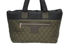 Load image into Gallery viewer, 極美品 CHANEL シャネル コココクーン トート ハンドバッグ 18番台 ココマーク カーキ シルバー金具 中古 4b010180