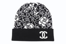 Load image into Gallery viewer, CHANEL シャネル ニットキャップ ビーニー カメリア AA9508B14321 ココマーク カシミヤ シルク ブラック 美品 中古 4b010225