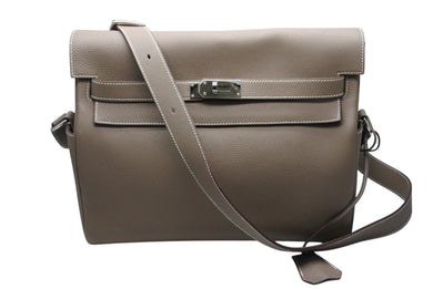 新品同様 HERMES エルメス ショルダーバッグ ケリーメッセンジャーGM バッグ トゴ エトゥープ シルバー金具 W刻印 中古 4b010229