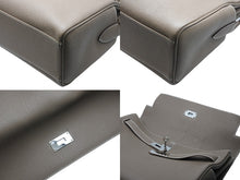 Load image into Gallery viewer, 新品同様 HERMES エルメス ショルダーバッグ ケリーメッセンジャーGM バッグ トゴ エトゥープ シルバー金具 W刻印 中古 4b010229