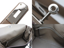 Load image into Gallery viewer, 新品同様 HERMES エルメス ショルダーバッグ ケリーメッセンジャーGM バッグ トゴ エトゥープ シルバー金具 W刻印 中古 4b010229
