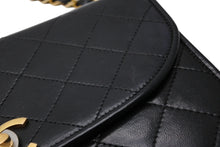 画像をギャラリービューアに読み込む, CHANEL シャネル パリ限定 ミニマトラッセ Wチェーン 23cm ショルダーバッグ ラウンド型 ブラック 美品 中古 4b010263