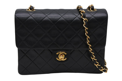 極美品 CHANEL シャネル ミニマトラッセ20 ショルダーバッグ 4番台 ココマーク ブラック ラムスキン ゴールド金具 中古 4b010265
