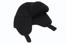 Load image into Gallery viewer, 新品未使用 CHANEL シャネル ココ ネージュ フライトキャップ パイロットキャップ ブラック 25年フェイクファー スウェード 中古 4b010303