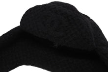 Load image into Gallery viewer, 新品未使用 CHANEL シャネル ココ ネージュ フライトキャップ パイロットキャップ ブラック 25年フェイクファー スウェード 中古 4b010303