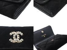 画像をギャラリービューアに読み込む, 極美品 CHANEL シャネル マトラッセ ココマーク コインケース ベロア レザー ラインストーン ブラック ゴールド金具 中古 4b010307