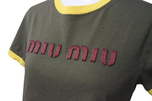 画像をギャラリービューアに読み込む, MIUMIU ミュウミュウ クロップドＴシャツ ロゴ刺繍 MJN519 コットン カーキ サイズXS 美品 中古 4c000250
