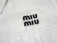 画像をギャラリービューアに読み込む, 極美品 MIUMIU ミュウミュウ ポプリンシャツ 半袖シャツ MK 1829 10RG コットン ホワイト ゴールド金具 サイズ36 中古 4c066321 正規品