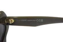 画像をギャラリービューアに読み込む, 新品同様 LOEWE ロエベ サングラス サイドロゴ LW40109U サイズ52▫︎18 140 イタリア製 ゴールド金具 カーキ 中古 4c067431