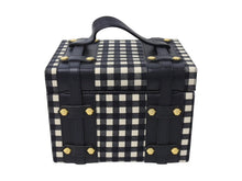 画像をギャラリービューアに読み込む, VERSACE ヴェルサーチ バニティトランク メデューサ ギンガムチェック ヴィンテージ ブラック ホワイト 美品 中古 4c067469